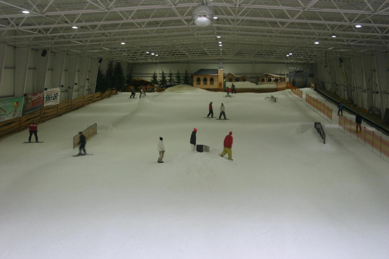 Ferienhaeuser An Der Skihalle Snowtropolis Horlitz Exterior photo